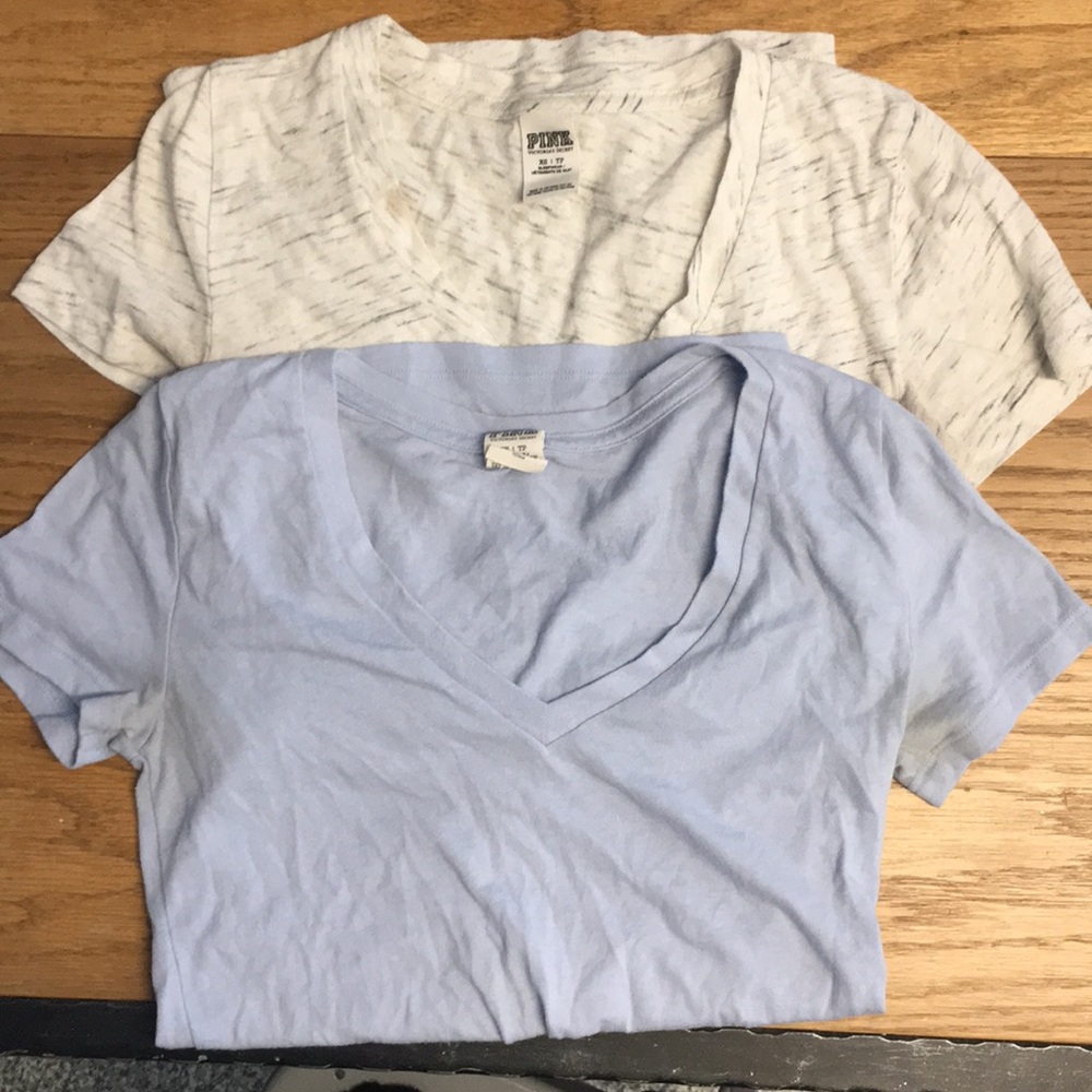 2 XS Pink everyday V-neck tees